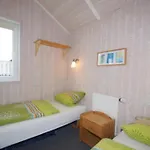 4 Personen Angler-ferienhaus Mit Privatem Bootsteg, Direkter Seelage, Kanu Und Sauna In Holiday home Otterndorf