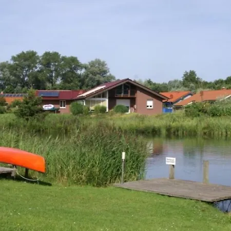 Casa vacanze 4 Personen Angler-ferienhaus Mit Privatem Bootsteg, Direkter Seelage, Kanu Und Sauna In *