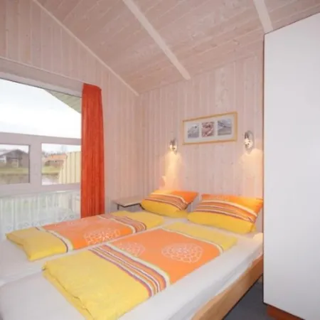 4 Personen Angler-ferienhaus Mit Privatem Bootsteg, Direkter Seelage, Kanu Und Sauna In *