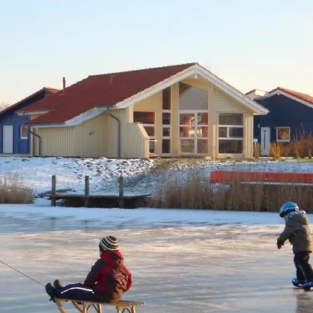 4 Personen Angler-ferienhaus Mit Privatem Bootsteg, Direkter Seelage, Kanu Und Sauna In * Otterndorf