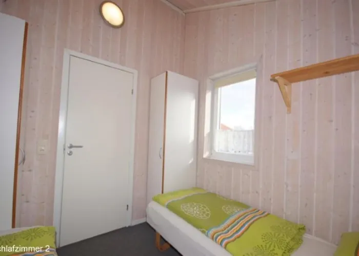 4 Personen Angler-ferienhaus Mit Privatem Bootsteg, Direkter Seelage, Kanu Und Sauna In *