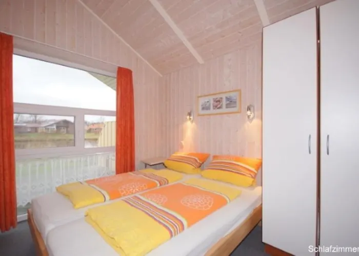 4 Personen Angler-ferienhaus Mit Privatem Bootsteg, Direkter Seelage, Kanu Und Sauna In *