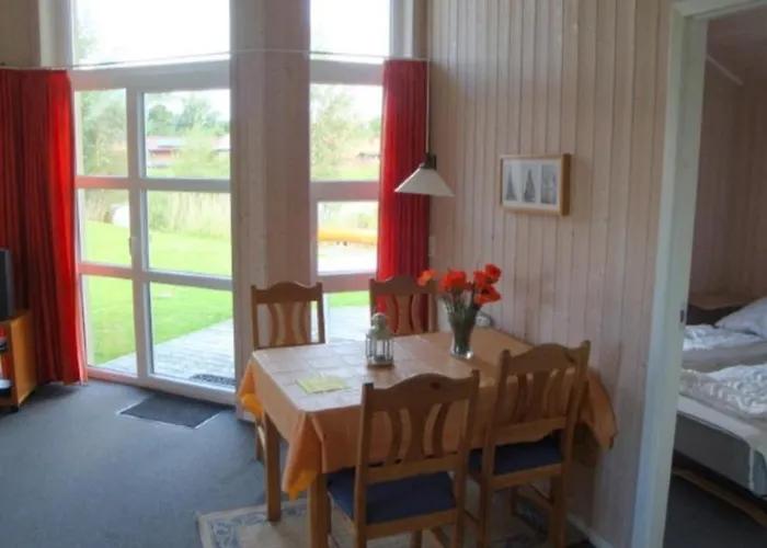 4 Personen Angler-ferienhaus Mit Privatem Bootsteg, Direkter Seelage, Kanu Und Sauna In